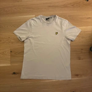 Lyle & Scott - Gott skick. Ljusare Beige