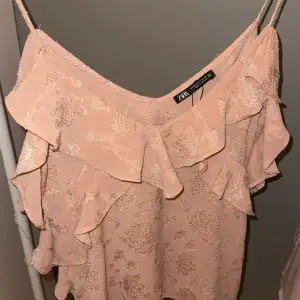 Smuts rosa blus/topp från zara helt slutsåld💕💕jätte bra sick