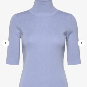 Filippa K tröja  - Säljer denna fina marinoulls tröja från Filippa K! 💗