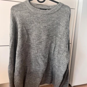 Stickad tröjan  - Stickad tröja xs