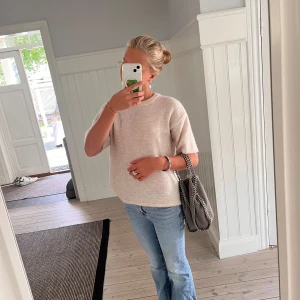 Skitsnygga Levi’s jeans 🙌🙌 - Säljer dessa skitsnygga jeans i storlek W24 L32 från levi’s! Sparsamt använda å inga defekter ❤️🥰 skriv för fler bilder eller frågor