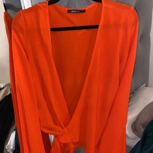 Blus - Så fin blus från Gina. Storlek S