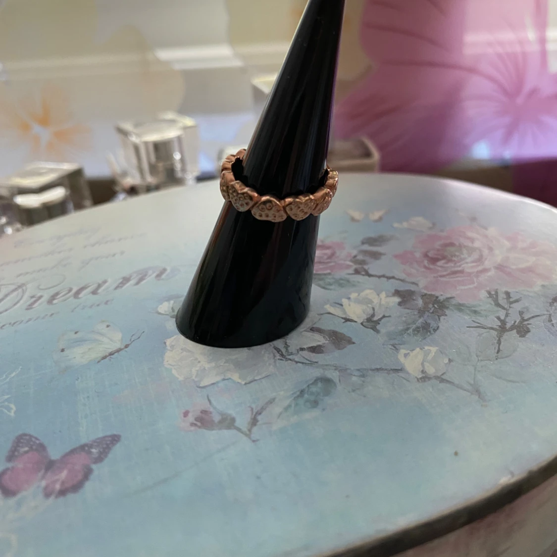 Pilgrim ring i roséfärgat 