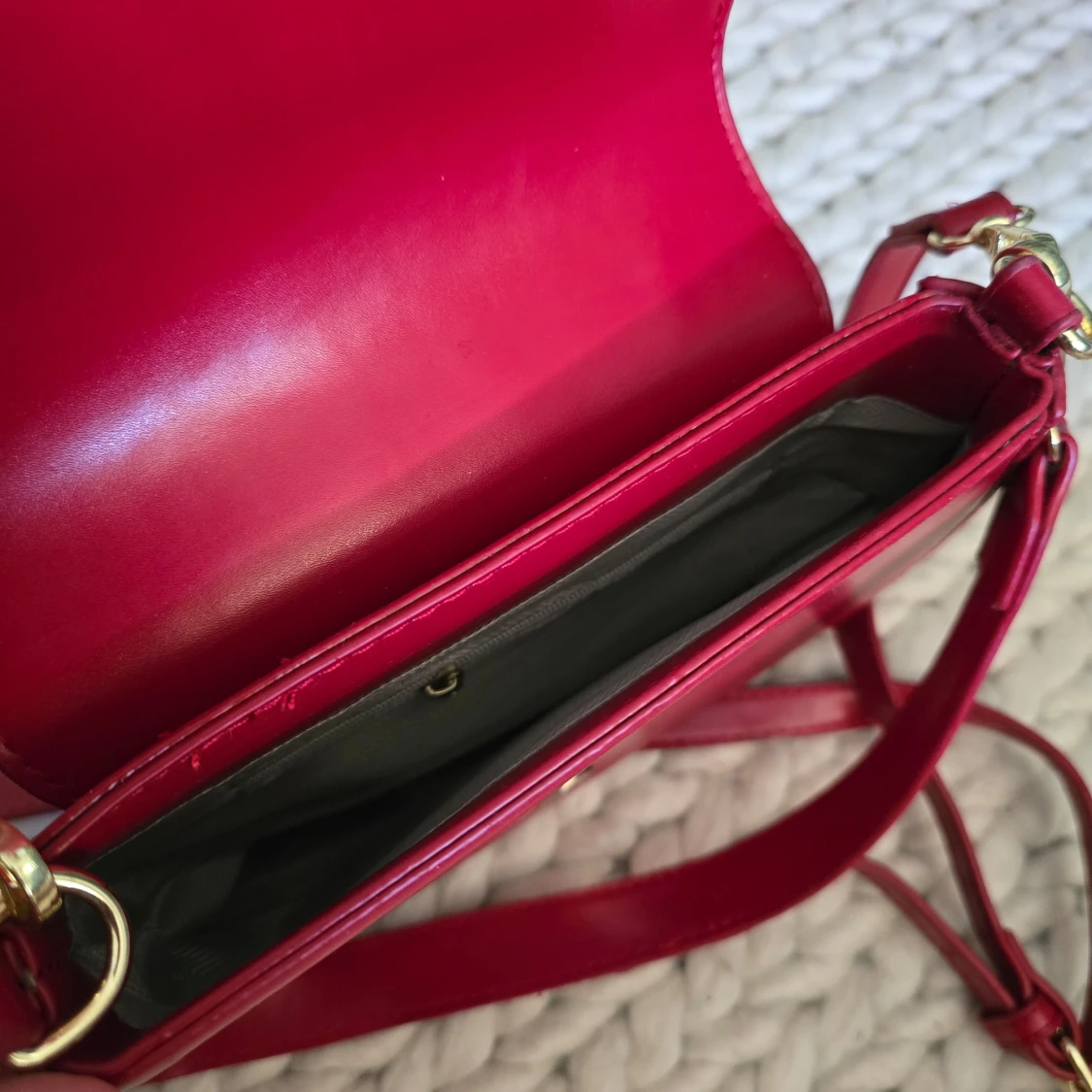 Röd väska - 91