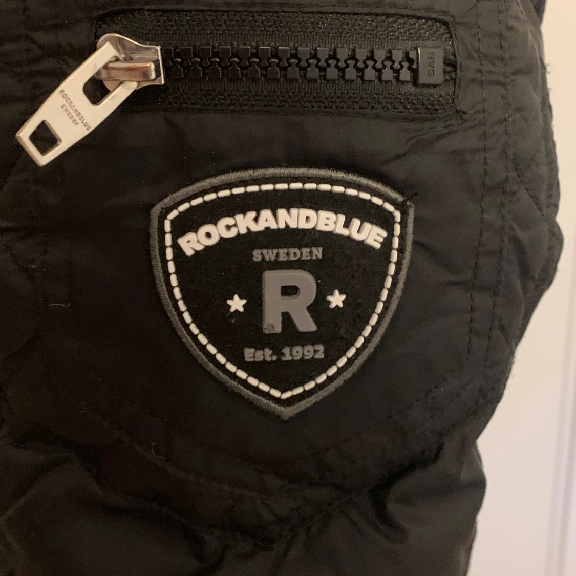 Rock and Blue Jacka  - 93