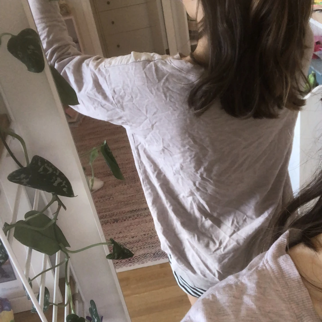 Grå tröja med text - 90