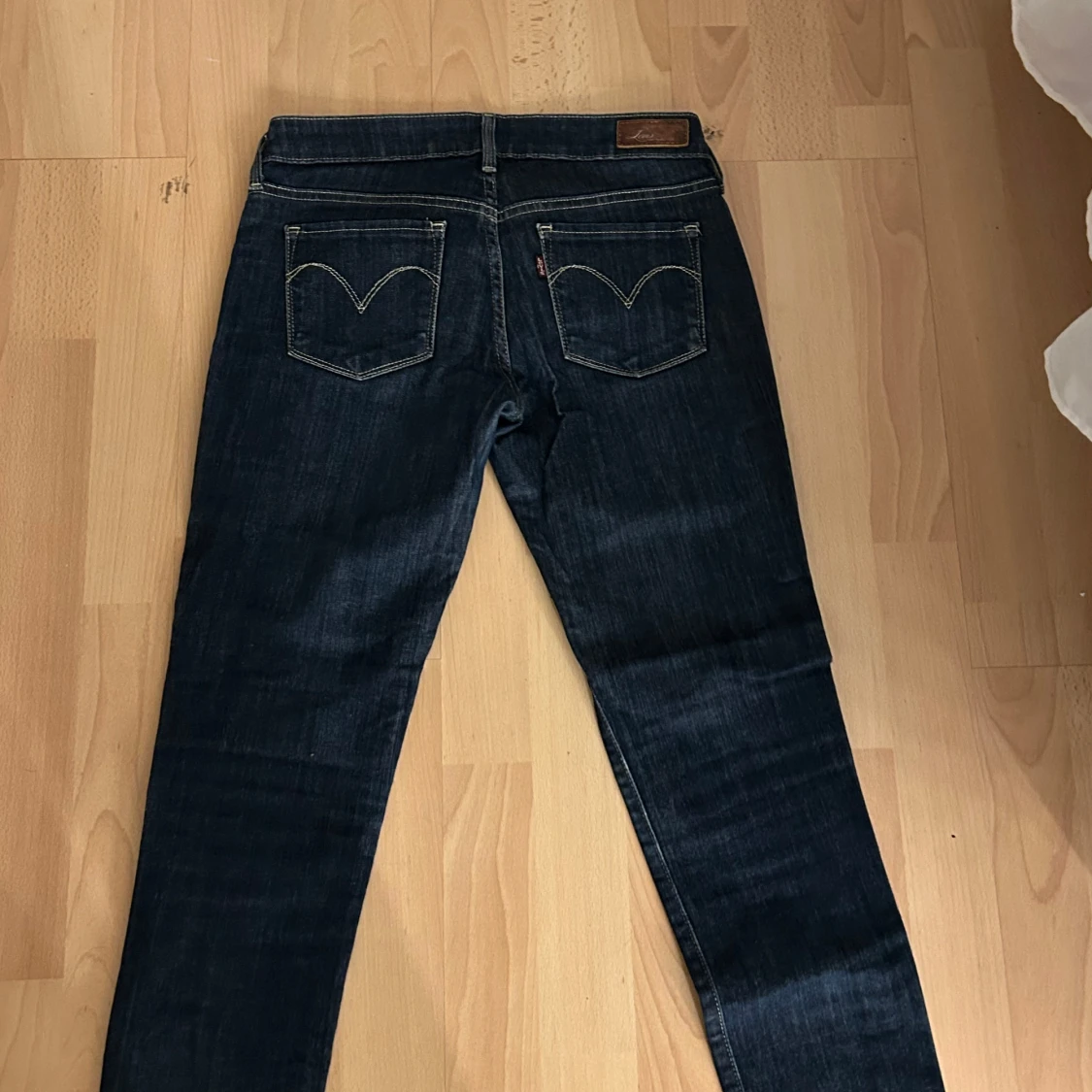 Mörkblå jeans från Levi's - 3