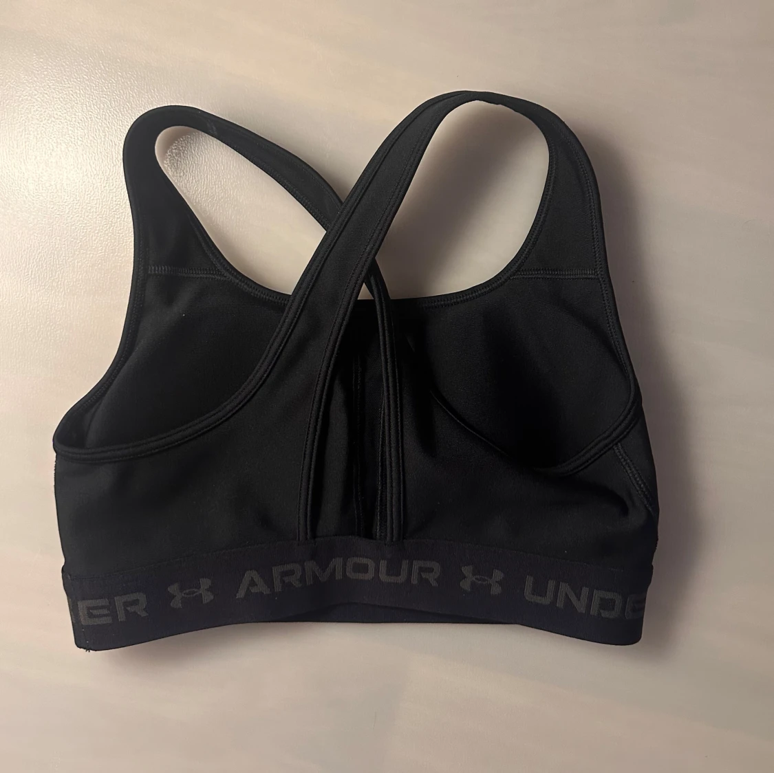 Svart sport-bh från Under Armour - 1