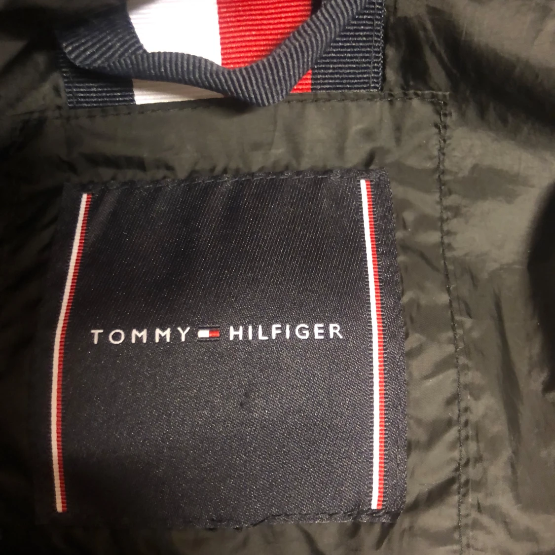Svart dunväst från Tommy Hilfiger - 2