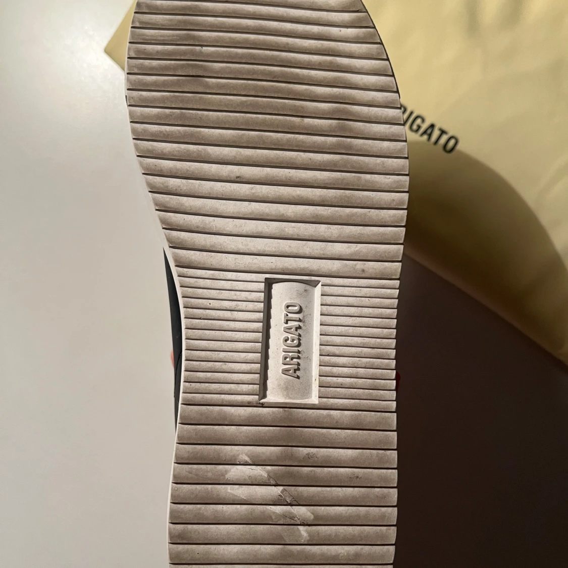 Svarta sneakers från Axel Arigato - 2