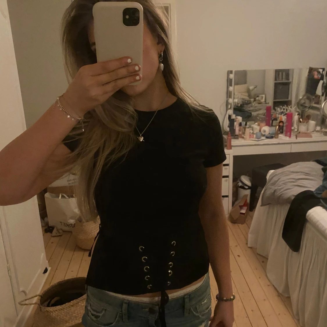 Skitsnygg topp med snörning - 2