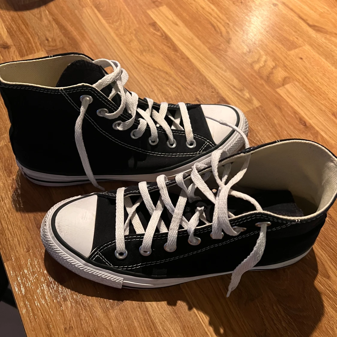 Svarta sneakers från Converse - 1