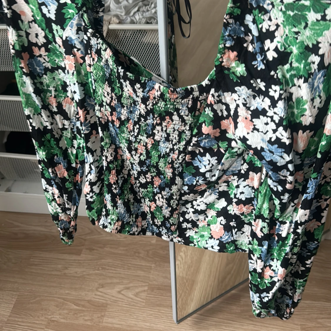 En blommig blus - 92