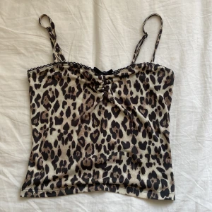 Leopard linne! - Fint, aldrig använt, säljer pga jag ej får nån användning av den!