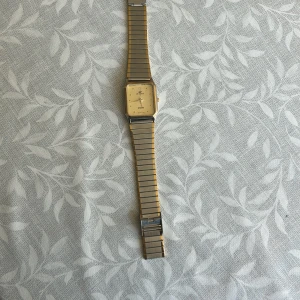 Stainless steel vintage watch  - Adjustable watch, silver with gold accents, cute vintage watch, never worn before