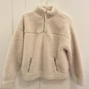 Fleece - Använd fåtal gånger! Köpt från Zalando! 