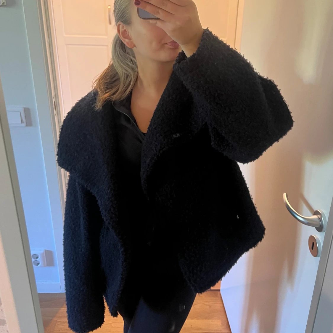 Marinblå teddyjacka