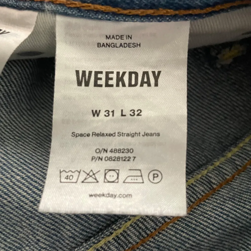 W 31 L 32, mycket bra skick knappt använda. Jeans & Byxor.