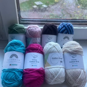 50g 100% bomull  - Garn från cotton kings alla ca 50g och 100% bomull kan köpas separat för 10kr eller alla 8 för 70 annat antal och pris kan diskuteras 