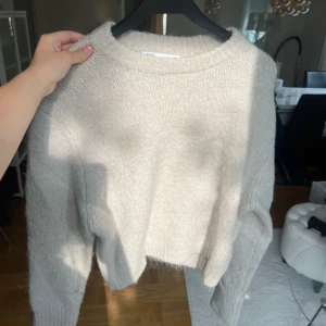 Grå/beige tröja  - Jättefin knappt använd 