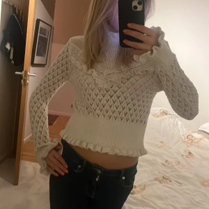 Stickad tröja  - Jätte söt stickad tröja perfekt till hösten❣️❣️