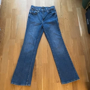 Gap jeans vintage flare - Snygga jeans med hög midja från Gap med vidd i benen