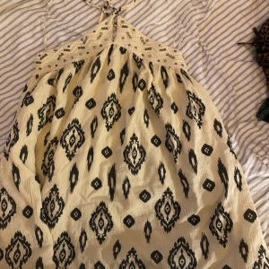 Klänning  - Kort sommarklänning från zara 