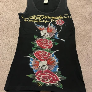 Ed Hardy linne  - Ett ed Hardy linne som inte kommer till användning 