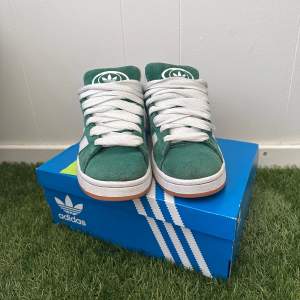  Gröna Adidas Campus💚 Använda men i bra skick!  Storlek 38 2/3 