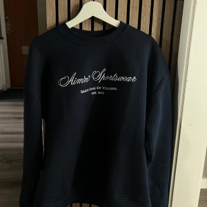 Helt ny sweatshirt  - Helt ny sweatshirt från Aim’ns nya kollektion! Säljer då jag vill ha en annan färg. 