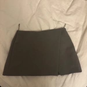Grå shorts kjol - Aldrig andvänd så snygg😍😍🙌