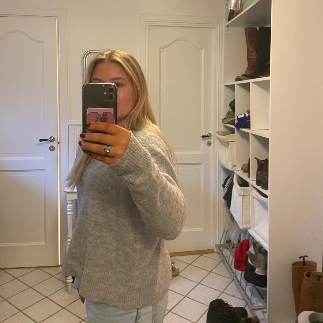 Grå stickad tröja - 91