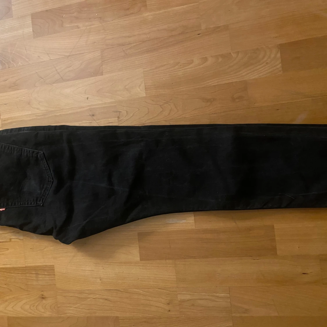 Svarta jeansbyxor - 92