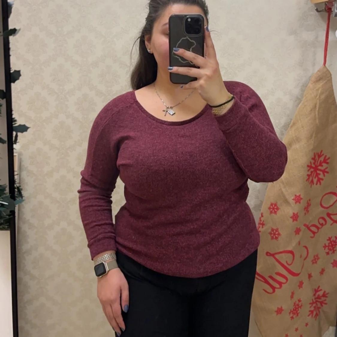 Vinröd långärmad tröja