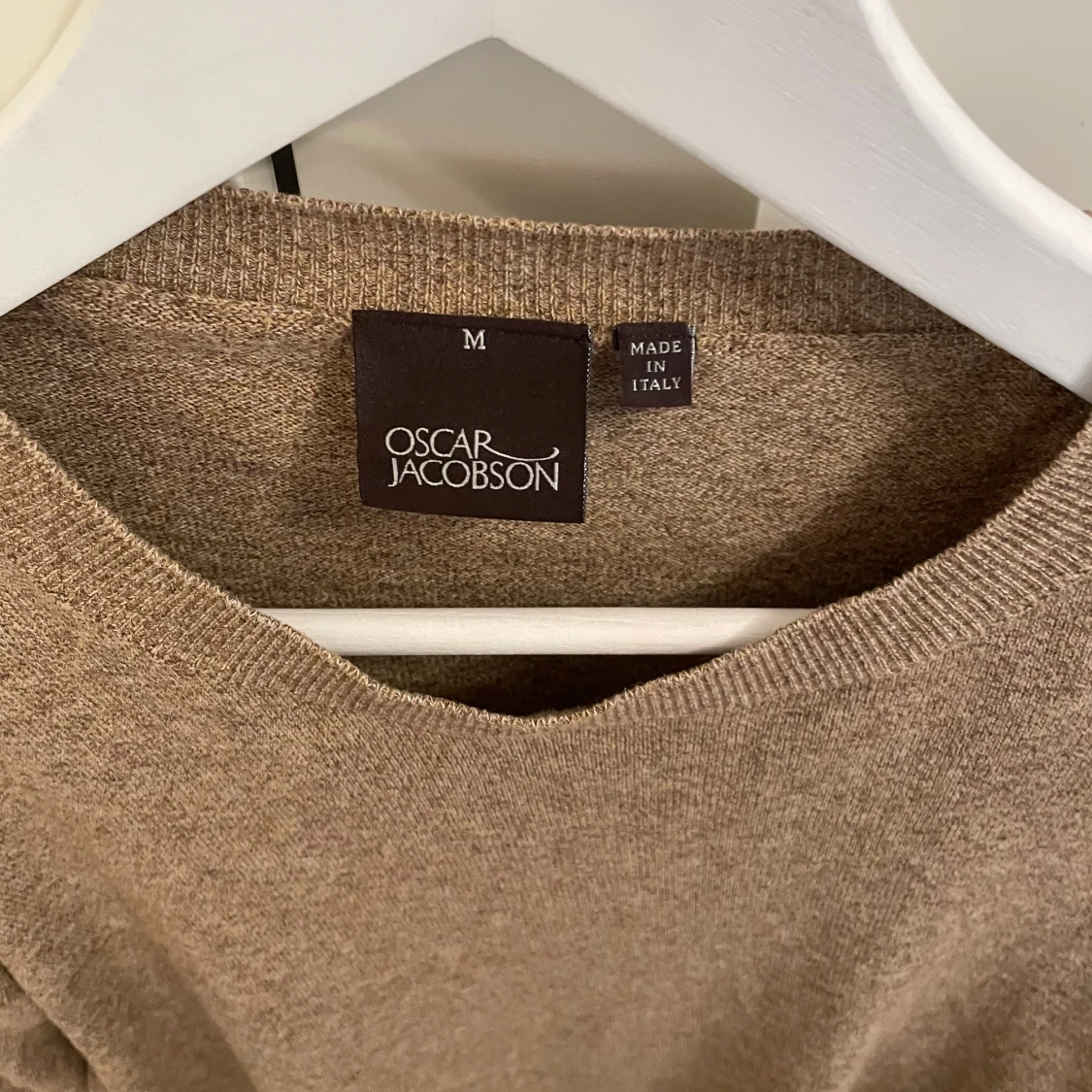 Beige tröja från Oscar Jacobson - 90