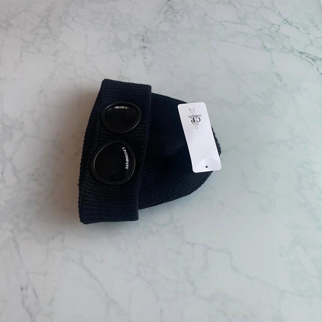 Svart mössa från C.P. Company - 92