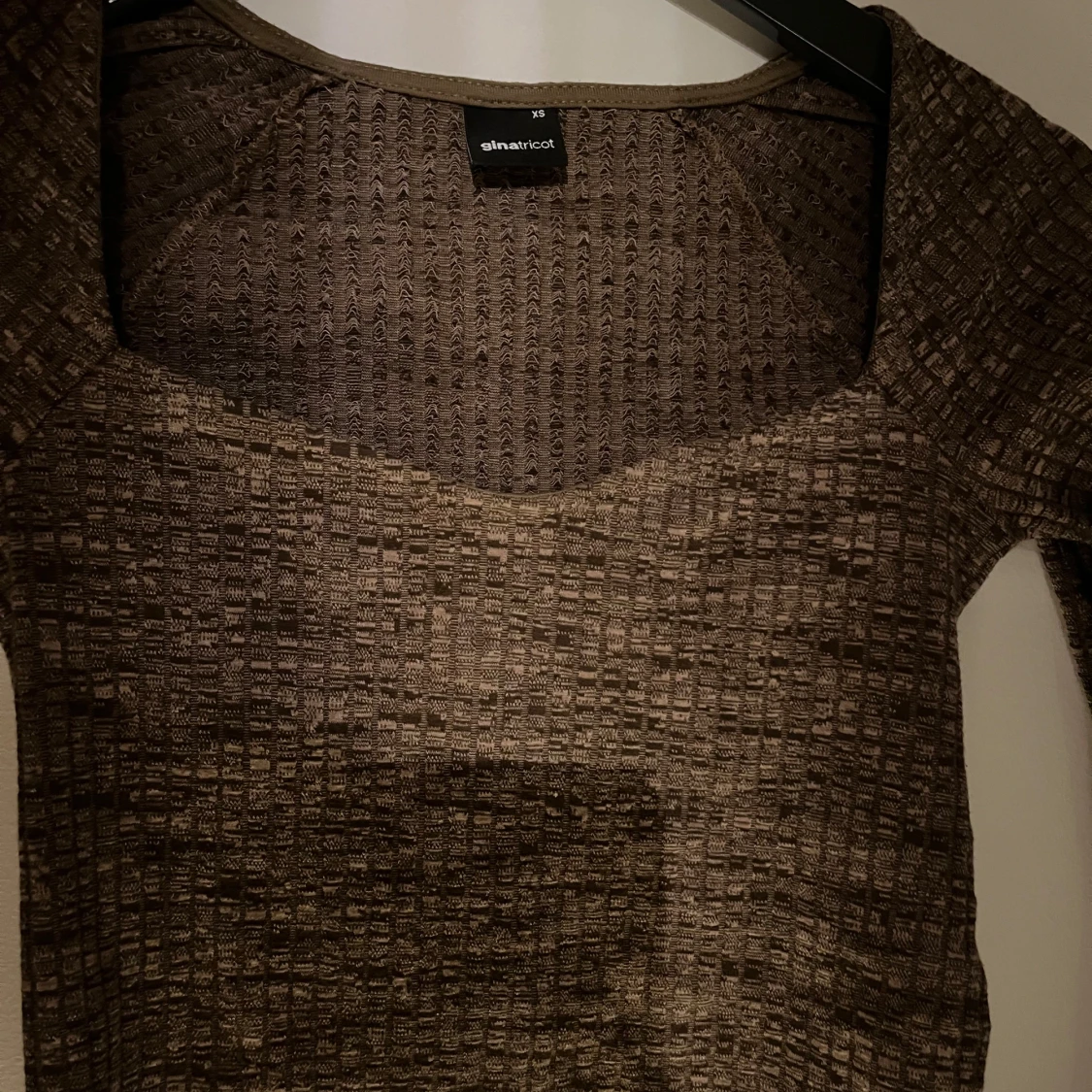 Brun ribbad topp  - 90