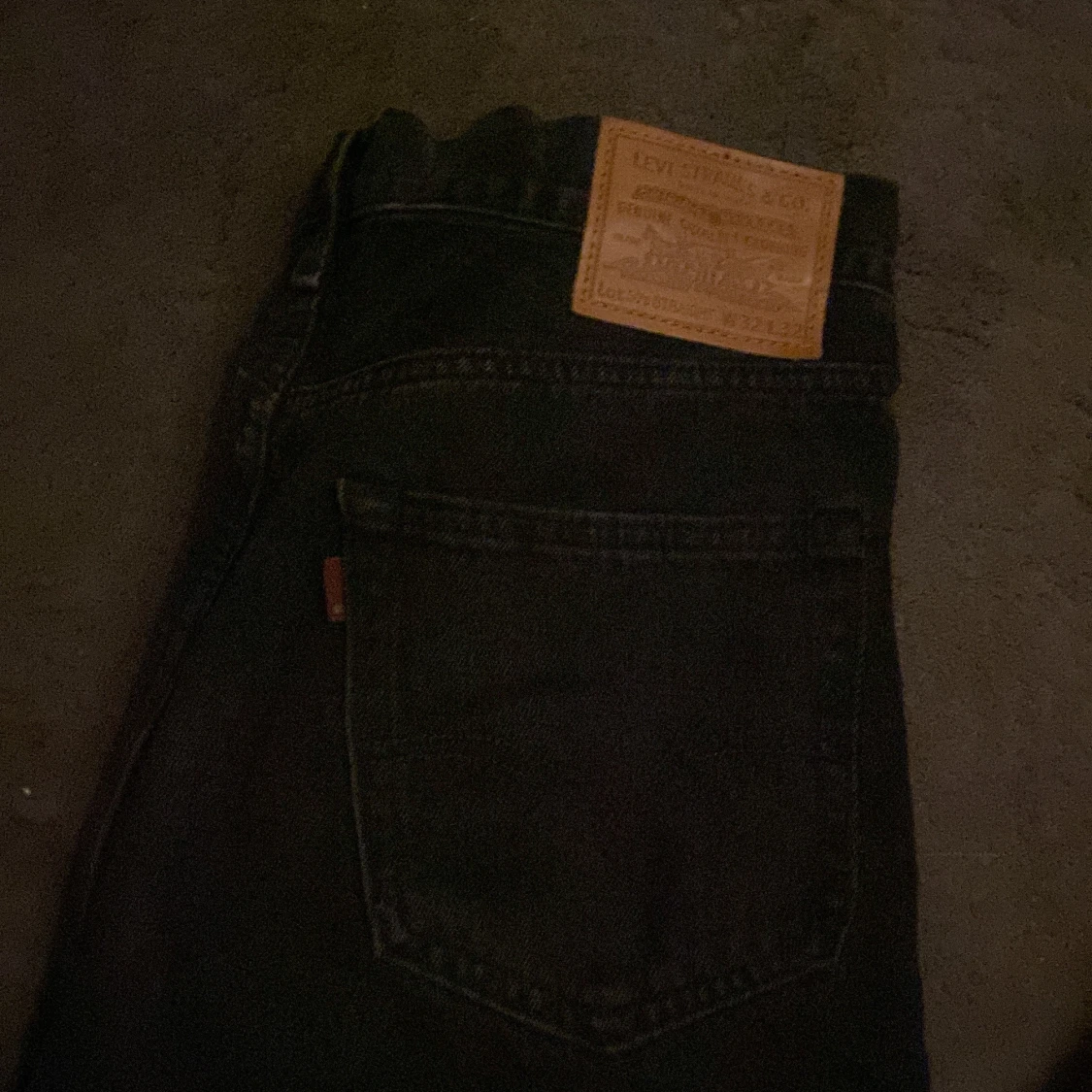 Levis jeans i svart och grått - 91