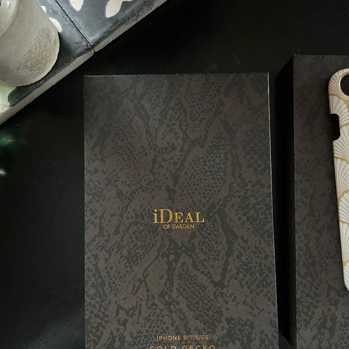 Mobilskal från iDeal of Sweden