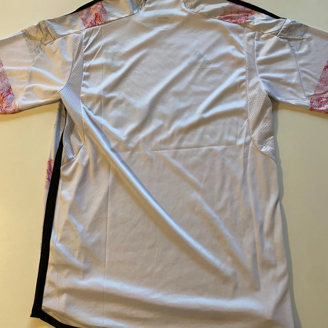 Juventus bortatröja 2023/24 - 1