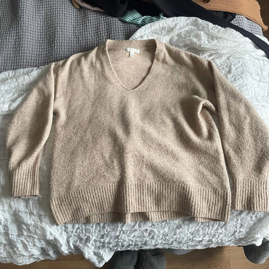 Beige stickad tröja från H&M - 91