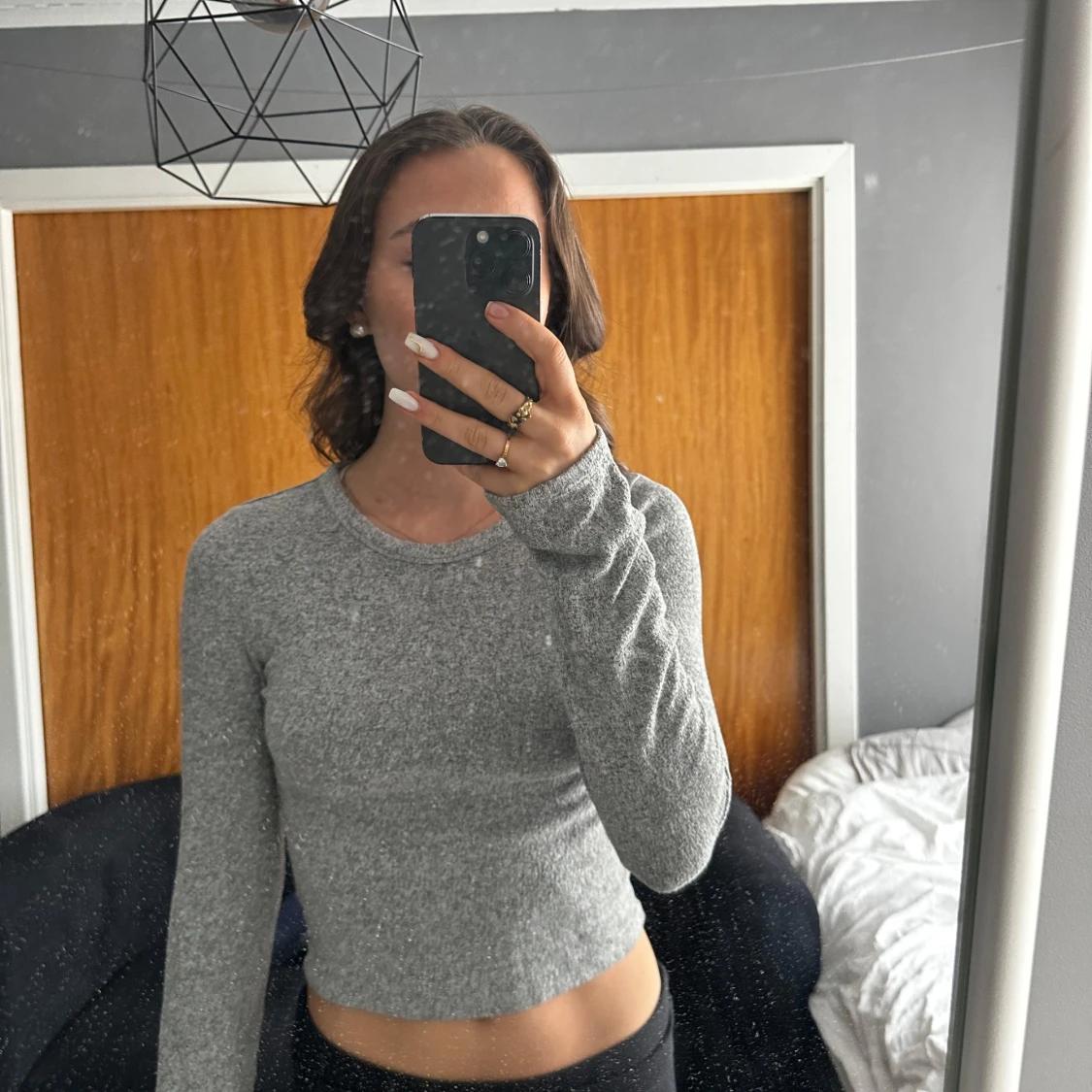 Grå croppad tröja från Zara