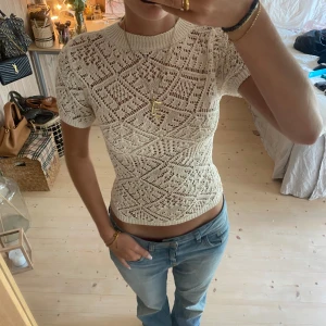 Tröja - SUPERSNYGG verkligen!!