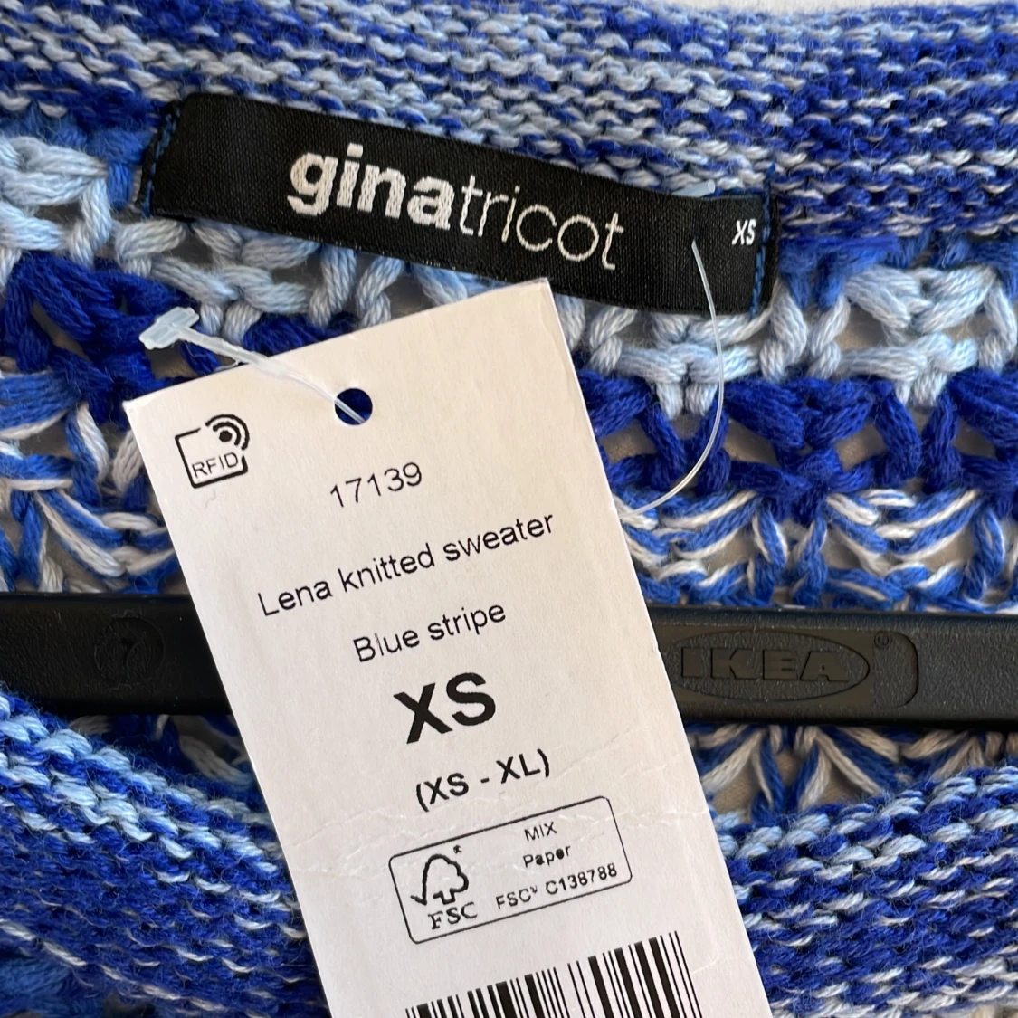 Blå randig stickad tröja! - 91