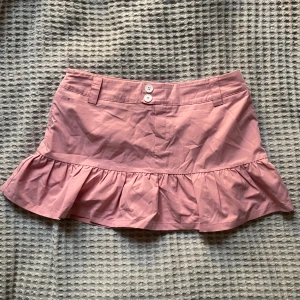 Volangkjol  - Så fin rosa volang minikjol. Storlek xs-s💞💓