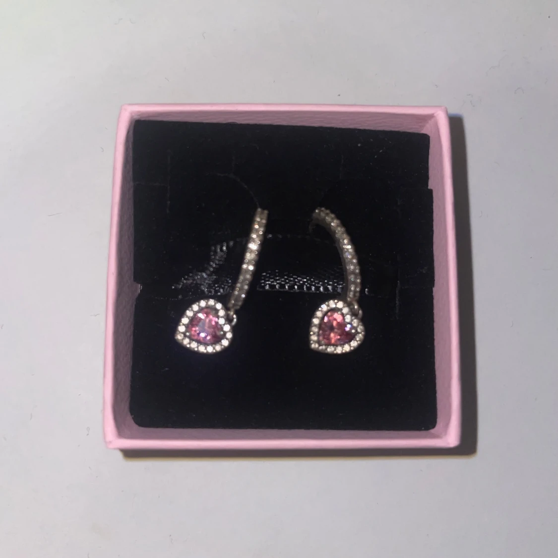 Pandora hjärt örhängen  - 91