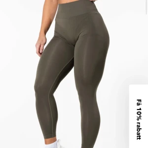 Relode tights  - Säljer mina knappt använda relode tighst från kollektionen prime scruch. Nypris 699, skriv för fler bilder.