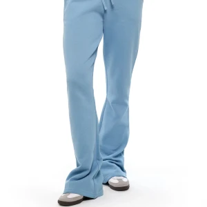 Gråa LXA sweatpants - Samma model som på bilden fast grå färg, världens skönaste mjukisbyxor. Storlek M. 