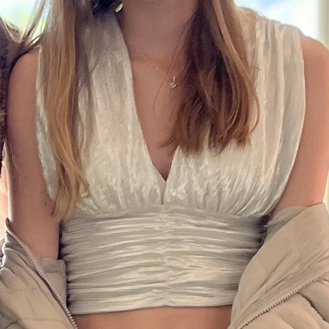 Glittrig topp låg rygg  - 91