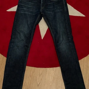 Replay jeans - Ny skick knappt använda, kan gå ner i pris vid snabbare köp. Storlek 30/32